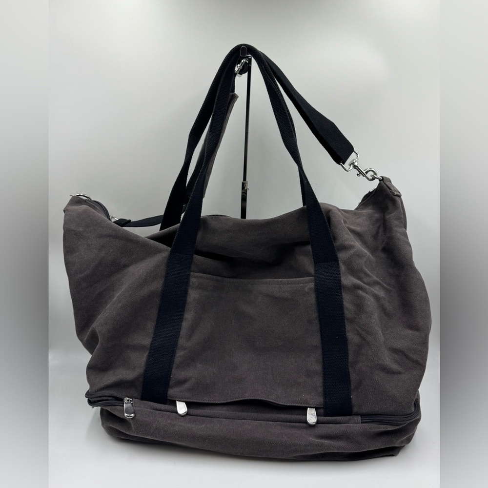Lo & Sons Black Duffel Bag